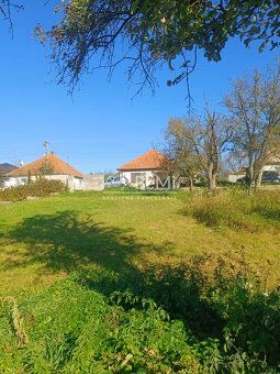 Короткий опис: Ділянка площею 1741 м2 та розмірами 20х88 м