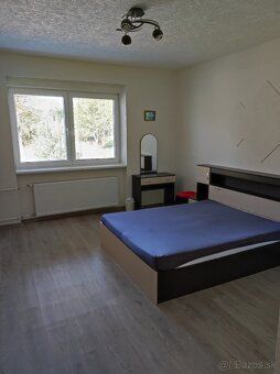 Oferta wynajmu: Częściowo odnowiony dom jednorodzinny z