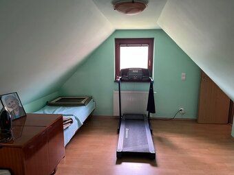 Nabízím k dlouhodobému pronájmu prostorný a udržovaný