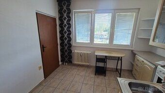 Даю в аренду 2 комнатную 50 м² мансардную квартиру без