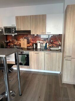 🏡 Hledá se spolubydlící do sdíleného pokoje v Petržalce