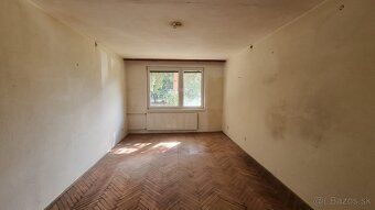 Продається простора 3-кімнатна квартира на підвищеному
