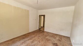 Продається простора 3-кімнатна квартира на підвищеному