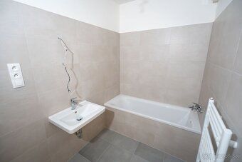 EXKLUZIVNĚ POUZE U NÁS! Realitní kancelář RE/MAX nabízí k