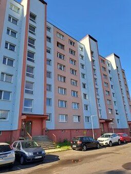 I am renting out a 2-room apartment in Liptovský Peter. The