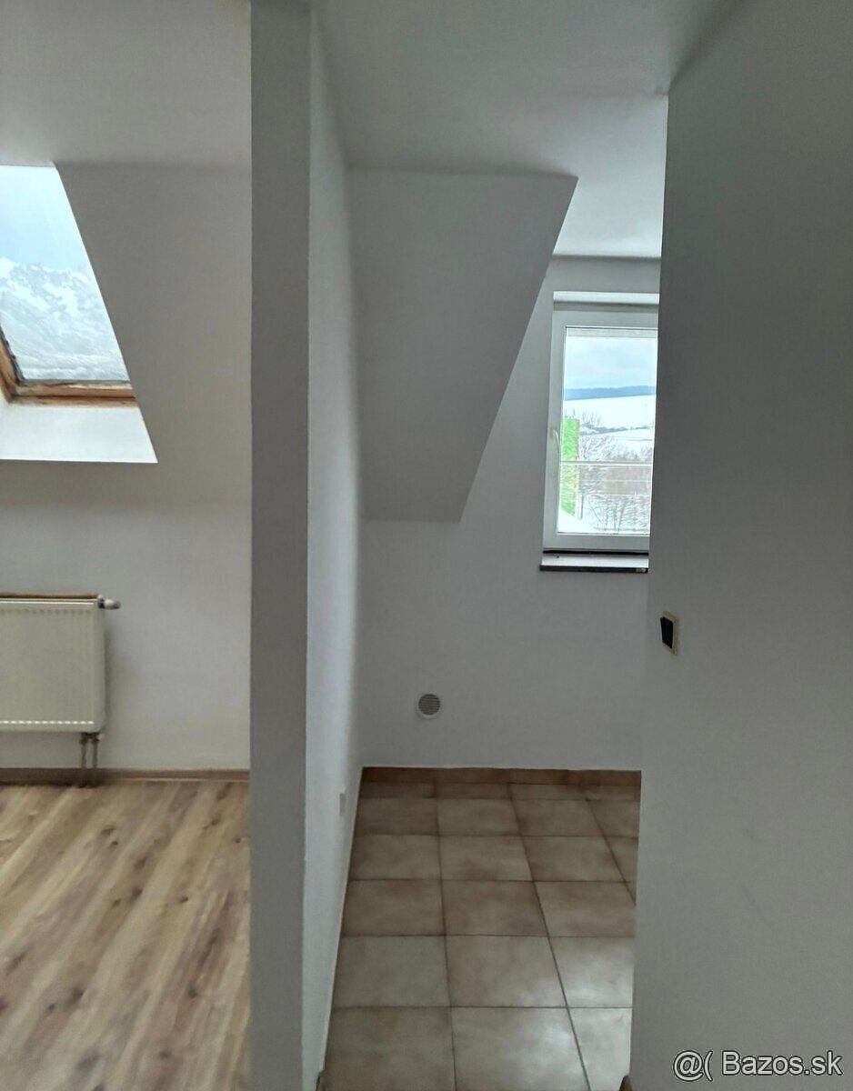 Продам 1-кімнатну квартиру, Медведзе 46, на 5 найвищому