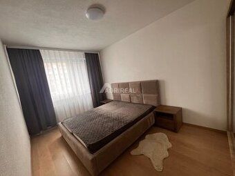Oferuję na sprzedaż 1-pokojowe mieszkanie w oryginalnym
