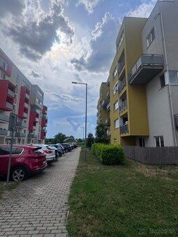 TUreality oferuje na sprzedaż 2-pokojowe mieszkanie Jeśli