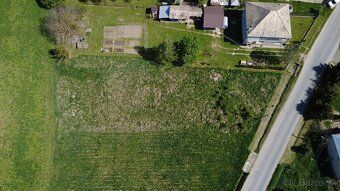 Nabízím k prodeji pozemek v obci Sušany o ploše 871 m² za