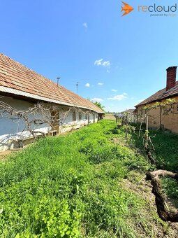 Ponúkam na predaj krásny, rovinatý stavebný pozemok o výmere