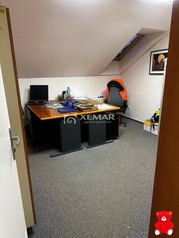 XEMAR (, lub 0944, 107 803) oferuje na wynajem kompleks