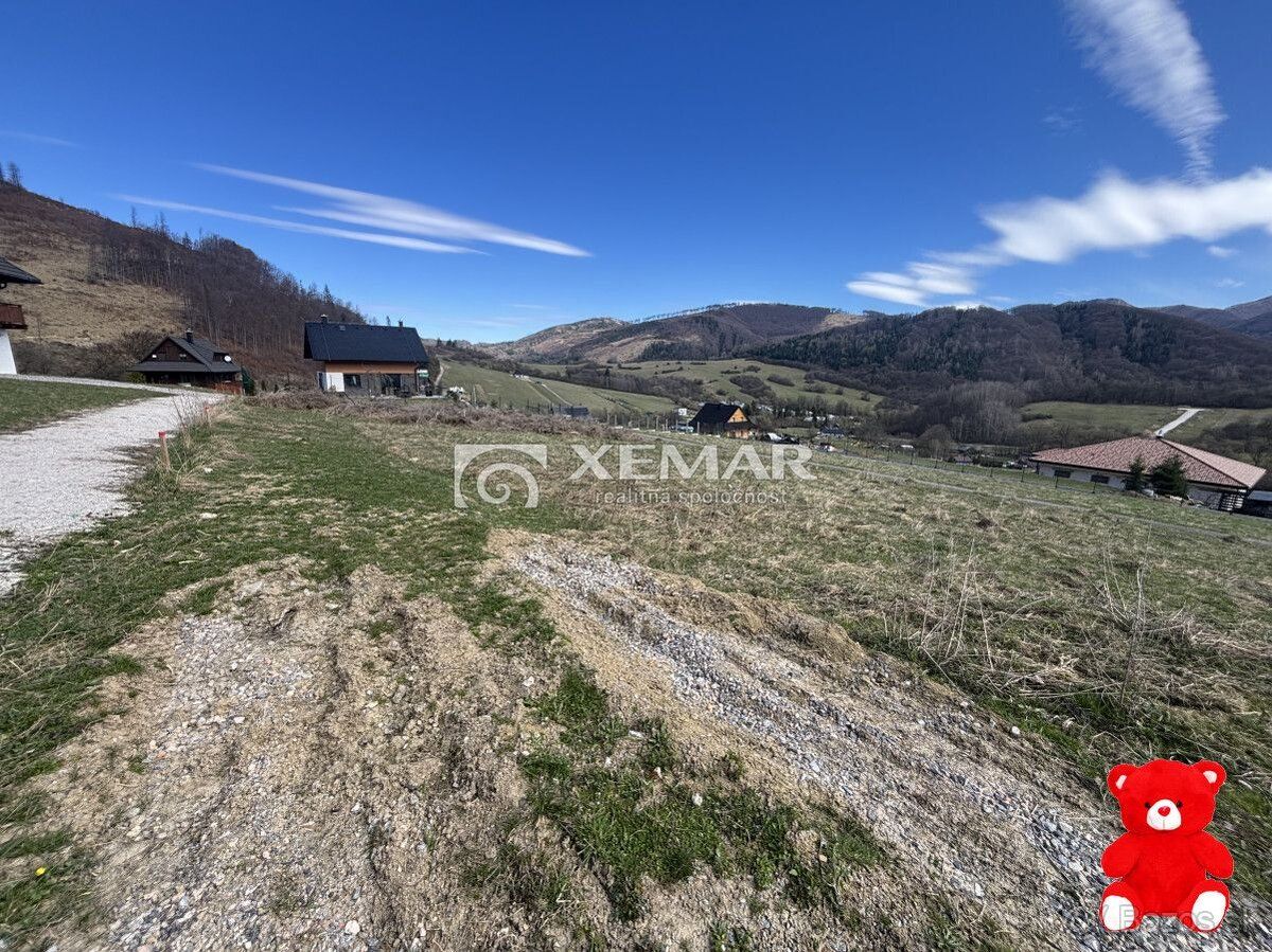 XEMAR (, 0948, 099 191) nabízí k prodeji stavební pozemek v