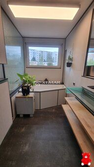 ХЕМАР (або 0948, 730 906), пропонує на продаж односімейний