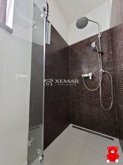 XEMAR (або 0915, 870 350), пропонує на продаж сучасну