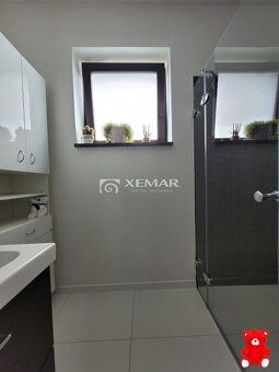 XEMAR (або 0915, 870 350), пропонує на продаж сучасну