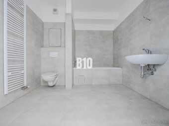 B10 пропонує на продаж високоякісну 2 кімнатну квартиру