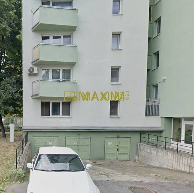 Продається гараж на вулиці Ружанова долина в Братиславі