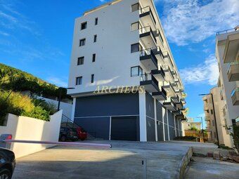 3-bed apartment in new development with balcony and sea