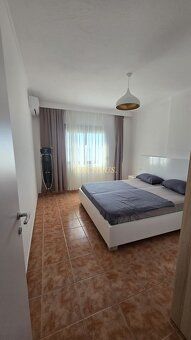 🏡 Apartmán s balkónom v 1. línií – Drač (Durrës), Albánsko P