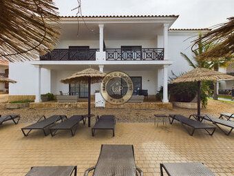 🏡 Apartmán s balkónom v 1. línií – Drač (Durrës), Albánsko P