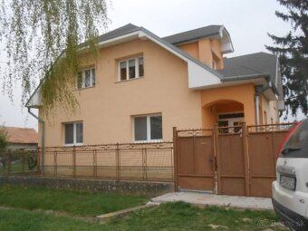 Коттедж с кадастрол. номером 433 состоит из двух 4
