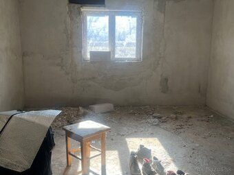 Připravujeme aukci rodinného domu společně s garáží ve vsi