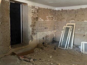 Připravujeme aukci rodinného domu společně s garáží ve vsi