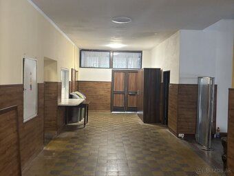 Společnost U9, a.s. nabízí k prodeji formou dražby budovu v