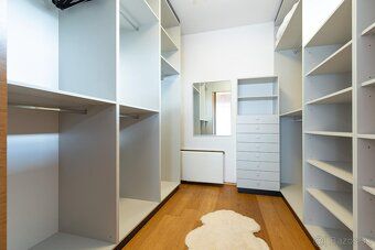 Dorián Szabó a CENTURY21 Vám exkluzívne ponúkajú na predaj l