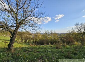 Винятковий земельну ділянку загальною площею 22 654 м², яка