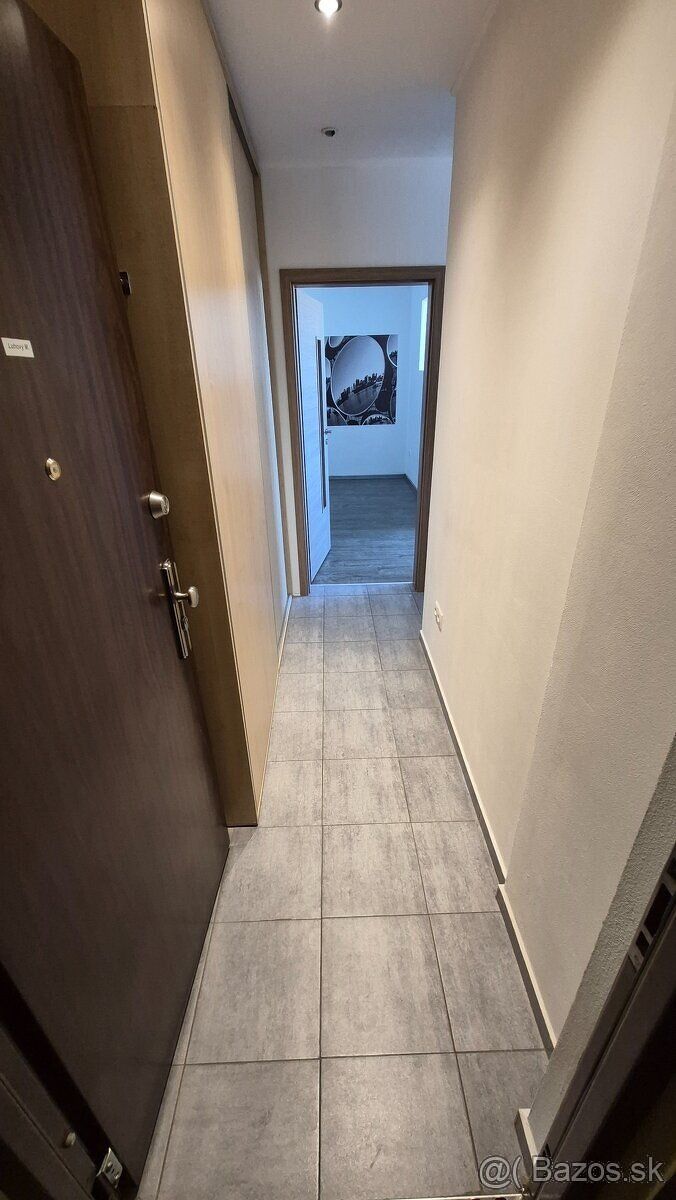 Sell beautiful 1.5 room apartment (complete renovation