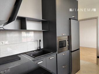 Sell beautiful 1.5 room apartment (complete renovation
