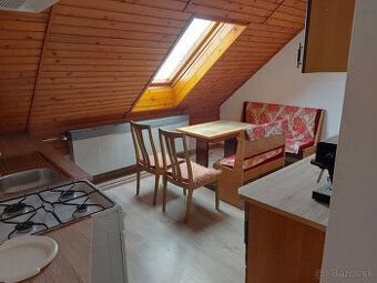 Здається в оренду 1,5 кімнатна квартира 45 м².Лише 5 км від