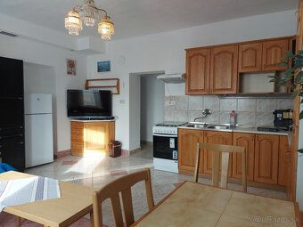 Здається в оренду 1,5 кімнатна квартира 45 м².Лише 5 км від