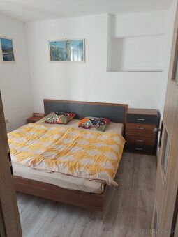 Здається в оренду 1,5 кімнатна квартира 45 м².Лише 5 км від