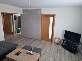 Próbuję niemożliwe. Chcę zamienić trzypokojowe mieszkanie
