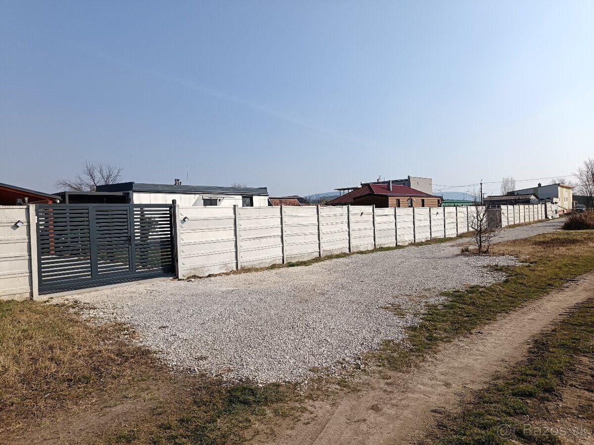 Cena 89.000 eur. Stavební pozemek o šíři 20 metrů! Na této
