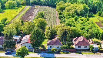 Oferujemy na sprzedaż jednokondygnacyjny dom rodzinny z