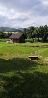 Prodám pozemek v obci Chyžné. Plocha pozemku přesahuje 2000