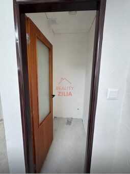 Nabízím k pronájmu prostornou garáž o ploše 38 m² ve Vodní