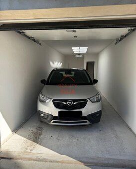 Nabízím k pronájmu prostornou garáž o ploše 38 m² ve Vodní