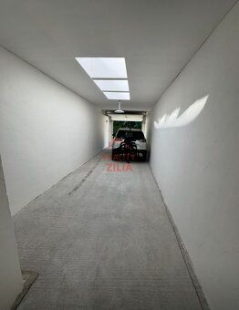 Nabízím k pronájmu prostornou garáž o ploše 38 m² ve Vodní