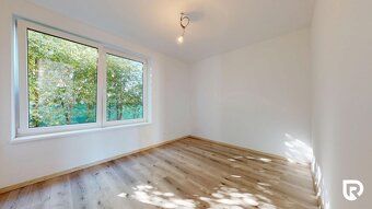 RadoRealty oferuje na sprzedaż nowoczesny i przestronny