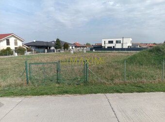 Nabízíme k prodeji stavební pozemek o ploše 721 m² v