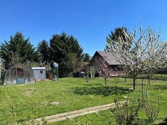 We offer an attractive plot for sale with an area of 485