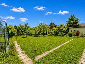 We offer an attractive plot for sale with an area of 485