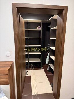 Продається сучасна та простора 3-кімнатна квартира