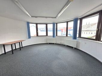 Realitu Alpia vám nabízí k pronájmu kanceláře, /101 m²/