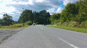 Nabízíme k prodeji rovinnou parcelu nacházející se před vsí