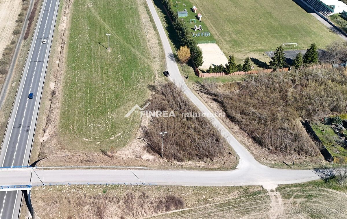 Oferujemy na sprzedaż działkę o powierzchni około 1000 m²
